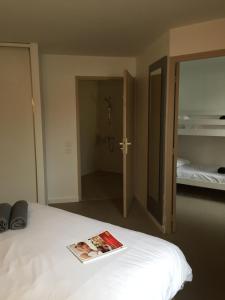 Hotels Kyriad Direct La Rochelle Aytre (ex Balladins) : photos des chambres