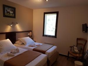 Hotels Hotel Les Gabarres : photos des chambres