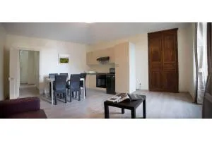 Gites du Beffroi - 尼伊圣乔治