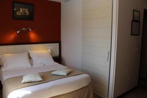 Hotels Hotel Les Gabarres : photos des chambres