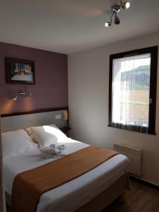 Hotels Hotel Les Gabarres : photos des chambres