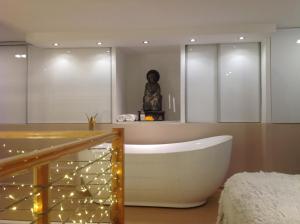 Bridge & Castle Art Apartman