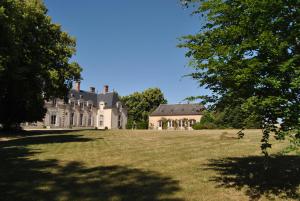 B&B / Chambres d'hotes Chateau La Touanne Loire valley : photos des chambres