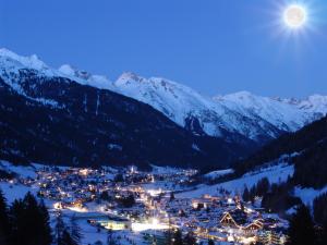 ARPURIA l 4 Star Superior l Adults Only