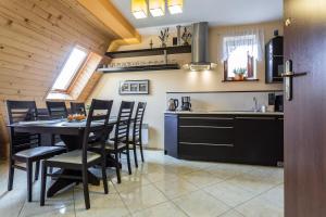 Apartament Pomarańczowy z basenem i sauną