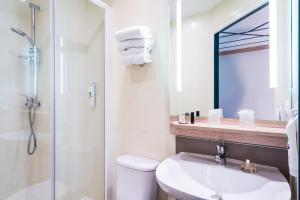 Hotels ibis Styles Rouen Val De Reuil : photos des chambres