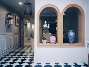 Vera Nidhra - Self check-in after 6pm