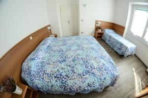 Dreibettzimmer