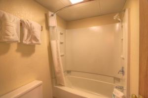 Two-Bedroom Suite room in Evergreen Smoky Mountain Lodge & Convention Center