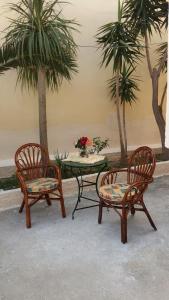 Ninetas House Sea View near the Airport