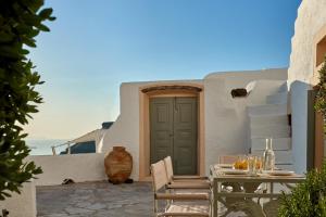 Nautilus Villa Santorini Greece