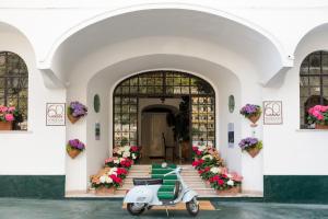 Poseidon hotel, 
Positano, Italy.
The photo picture quality can be
variable. We apologize if the
quality is of an unacceptable
level.