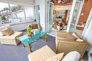 Luxury penthouse Prestige near the sea