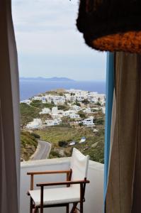 To Maro Sifnos Greece