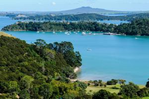 36 Vintage Ln, Waiheke Island, 1971, New Zealand.