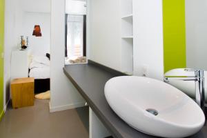 Hotels Hotel du Puy Ferrand , Restaurant La Table de l'Ours : photos des chambres
