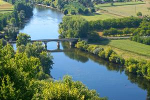 B&B / Chambres d'hotes 1 logis a Domme - Piscine & SPA : photos des chambres