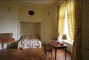 B&B / Chambres d'hotes Chateau de Beaujeu : photos des chambres