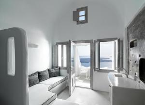 Tholos Resort Santorini Greece