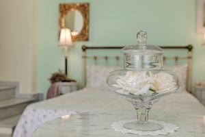 Antouanetta Apartments