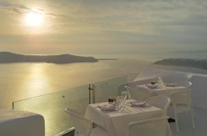 Tholos Resort Santorini Greece