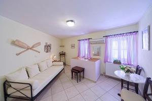 Antouanetta Apartments Syros Greece