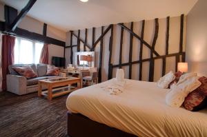 The Saracens Head Hotel - The Coaching Inn Group