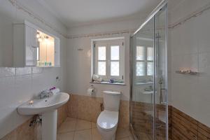 Antouanetta Apartments Syros Greece