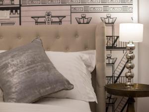 Tailor Two-Bedroom Suite 