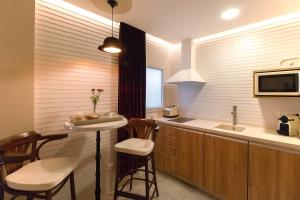 Luxury Cabaret Suite