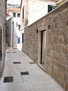 House Nataniel in Omiš near sea