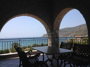 Las - Giannakakoy Traditional Stone Houses Lakonia Greece