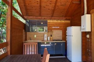 Two-Bedroom Chalet room in Camping Les Oliviers