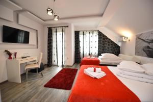 Triple Room room in Pensiunea Avy