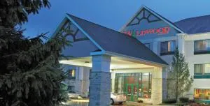 怀尔德伍德旅馆 - Delafield