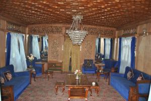 Kashmir View group of Houseboat