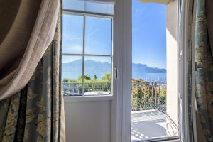 Deluxe Room with Lake View room in Grand Hotel du Lac
