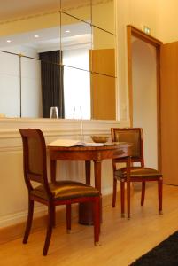 Hotels Hotel Victor Hugo : photos des chambres