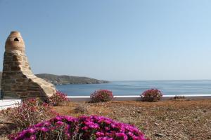 En Plo Tinos Greece