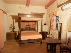 B&B / Chambres d'hotes Auberge de l'Abbatiale : photos des chambres