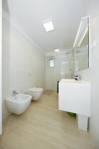 Valadar Apartments