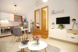 Stomorica Apartments 