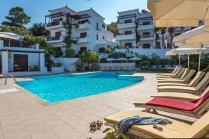 Maistros Apartments Skopelos Greece