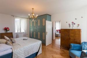 Love Affair Apartment