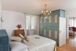 Love Affair Apartment