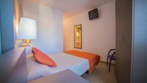 Economy Double or Twin Room (No View) room in Hotel Risech