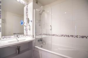 Hotels Best Western Plus Hostellerie Du Vallon : photos des chambres