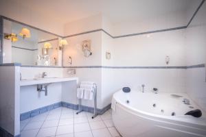 Hotels Best Western Plus Hostellerie Du Vallon : photos des chambres