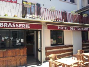 Hotels Hotel des Touristes : photos des chambres