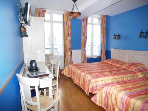 Hotels Hotel De Calais : photos des chambres